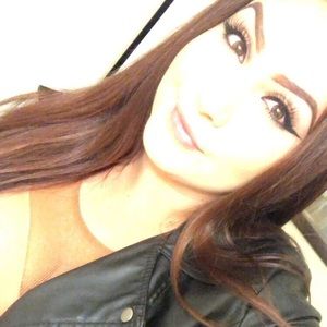 Meet your Posher, Karla